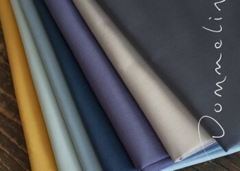 Dommelin Red Cotton Fitted Sheet, 150 by 200 inches.