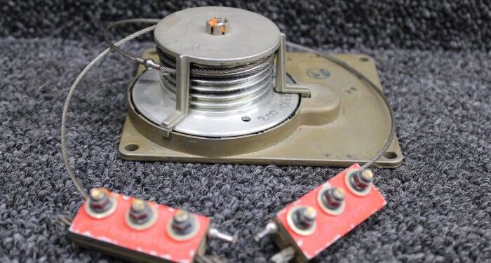 Exploring the Bendix King 18049-0002 Synchro Transmitter: A Versatile and Reliable Instrument for Precise Control