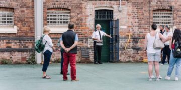 Esplorazione Storica: Il Tour Autoguidato della Prigione di Shrewsbury