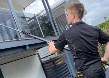 How a Professional Cleaning Service Helps Homes Shine