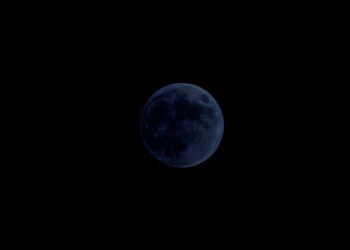 What is Divine Feminine Energy and How to Use it at Work?